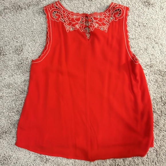 Like new floral coral tank - Picture 3 of 4